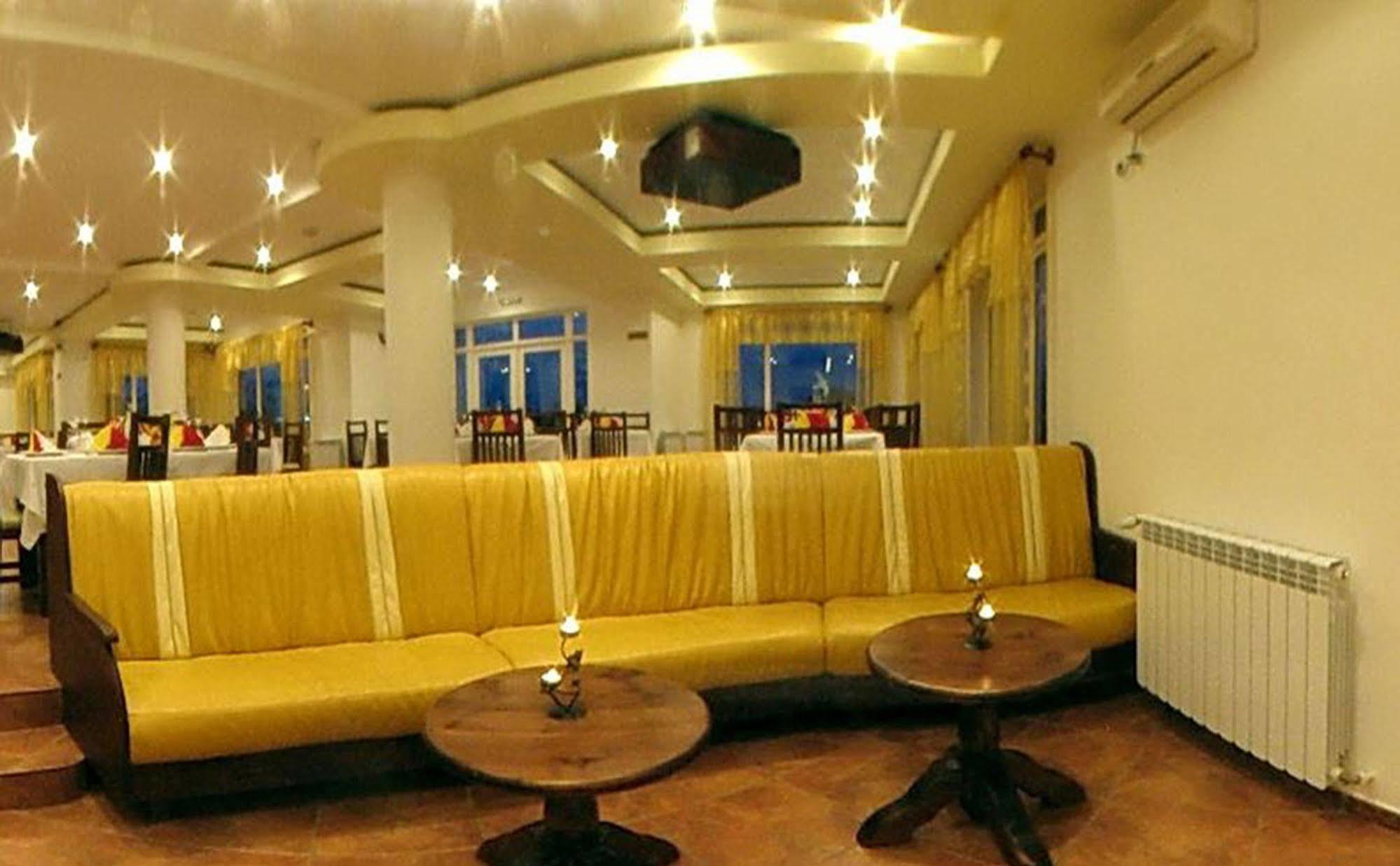 Hotel Wels Băltenii de Sus Exterior foto